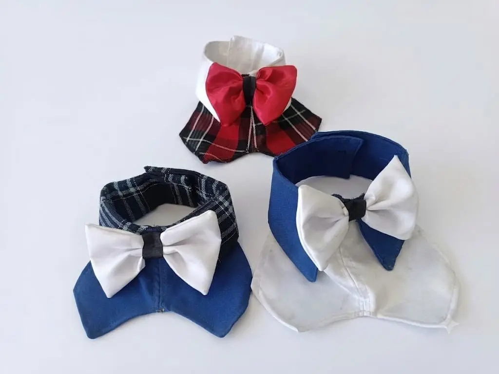 Corbatines y collares elegantes con moño para mascotas